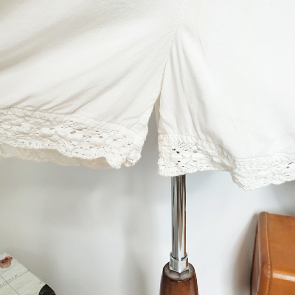 White Garage Lace Short Romper - Size XS (NWOT) - Picture 6 of 8